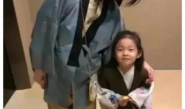 吃瓜爆料博主cp,揭秘吃瓜博主CP背后的甜蜜秘密